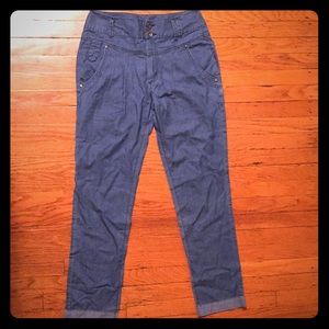 Light Weight Pleated Jeans